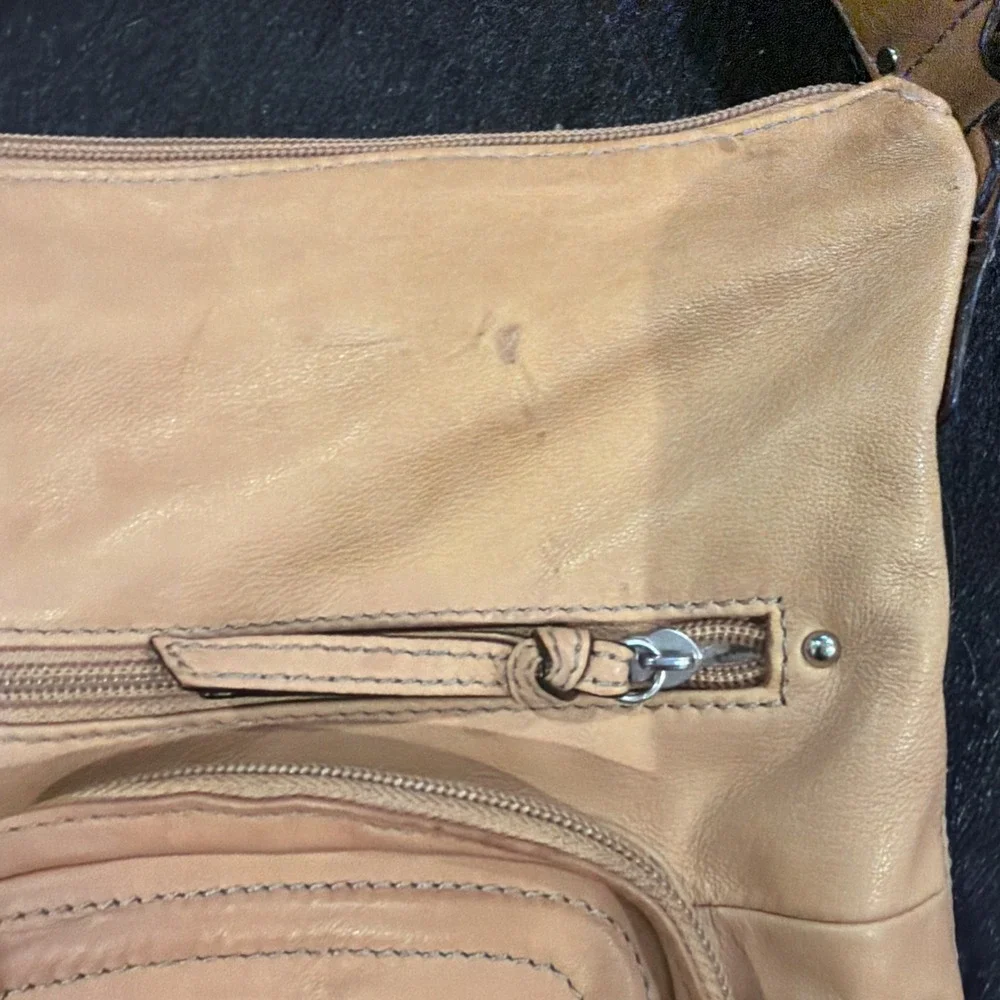 tignanello leather Cargo Hobo Shoulder handbag Camel/tan‎